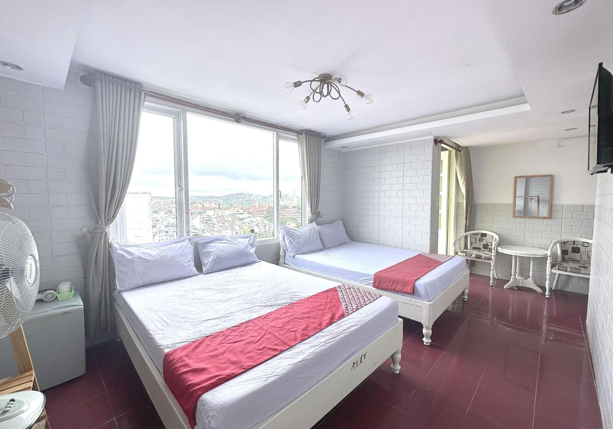 Oyo 1196 Le Vu Hotel 달랏 외부 사진