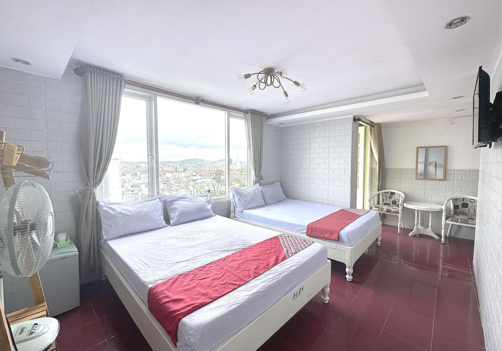 Oyo 1196 Le Vu Hotel 달랏 외부 사진