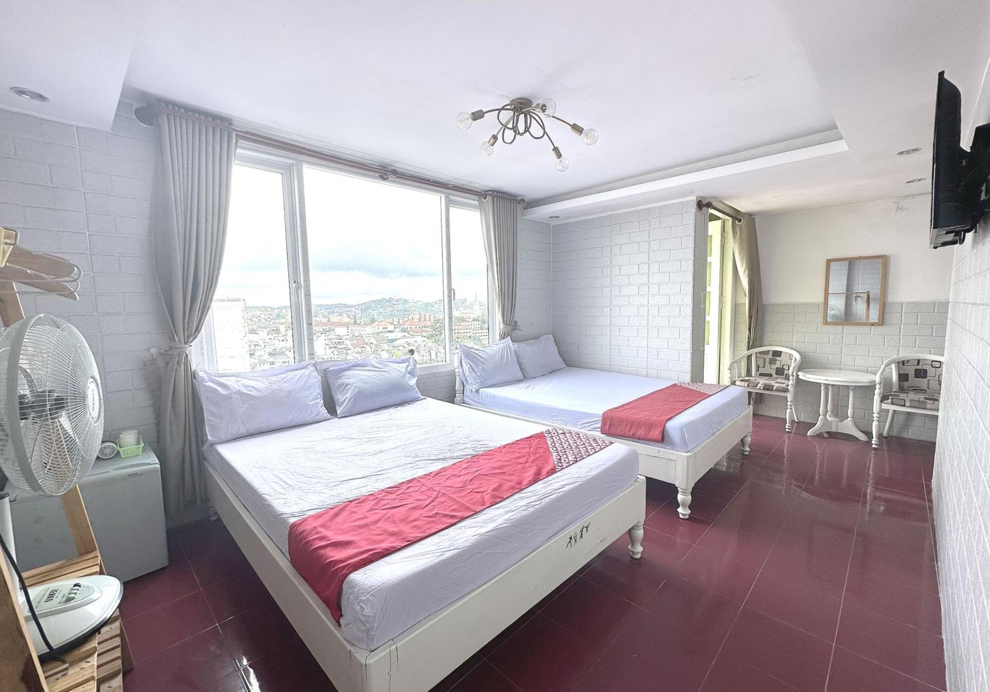 Oyo 1196 Le Vu Hotel 달랏 외부 사진