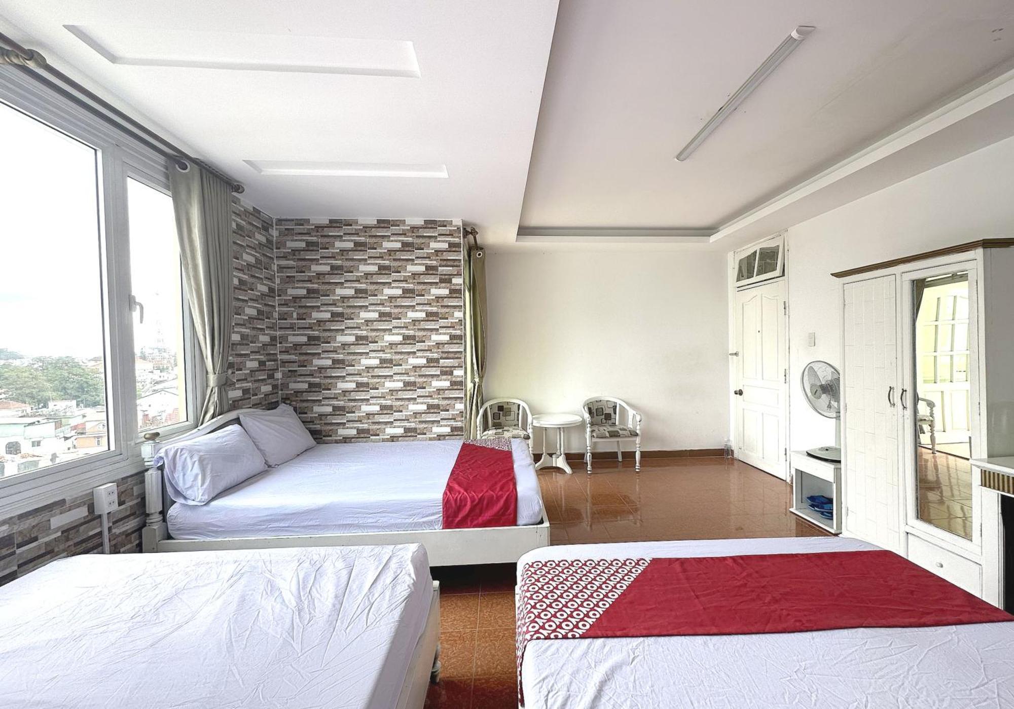 Oyo 1196 Le Vu Hotel 달랏 외부 사진