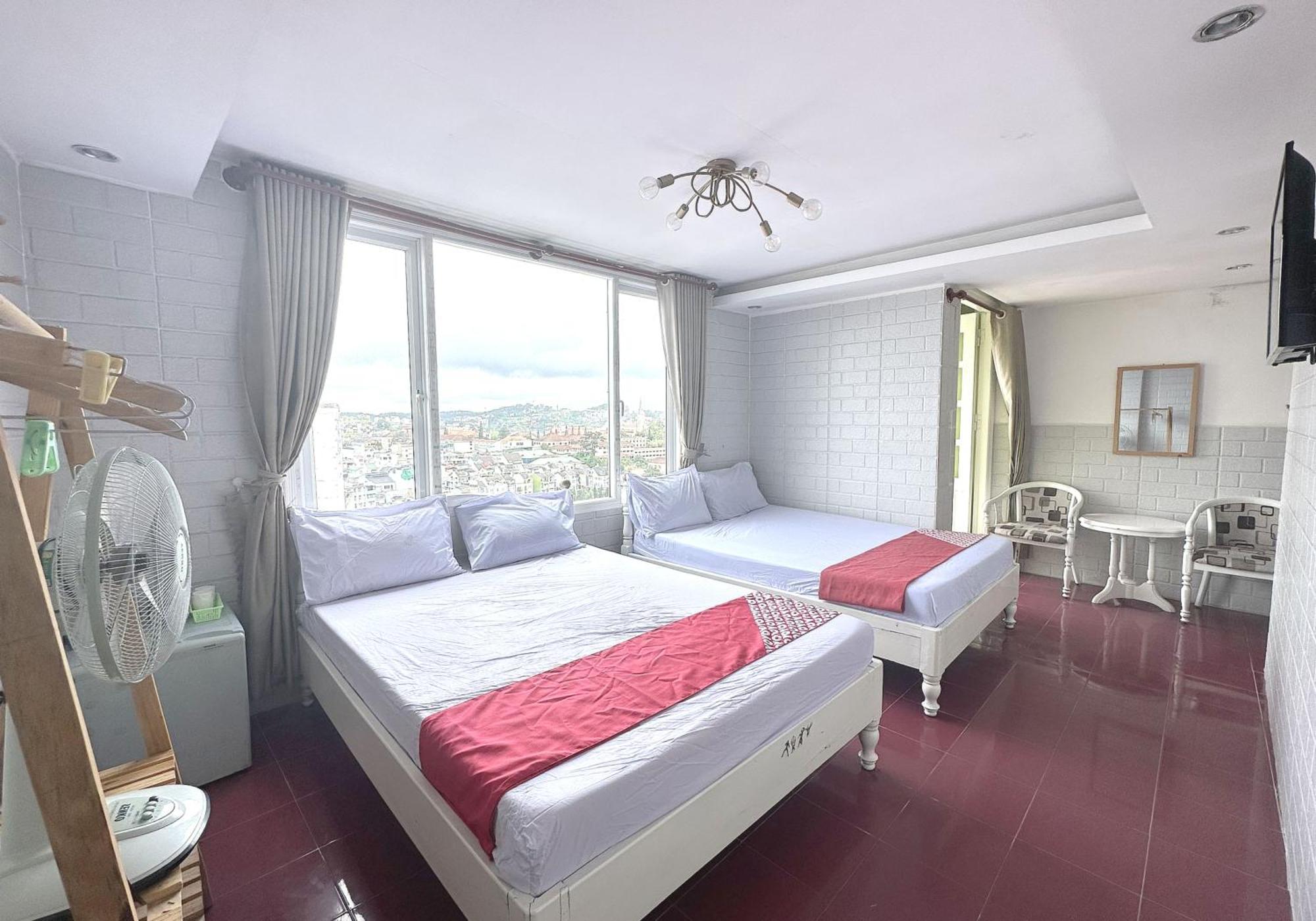 Oyo 1196 Le Vu Hotel 달랏 외부 사진