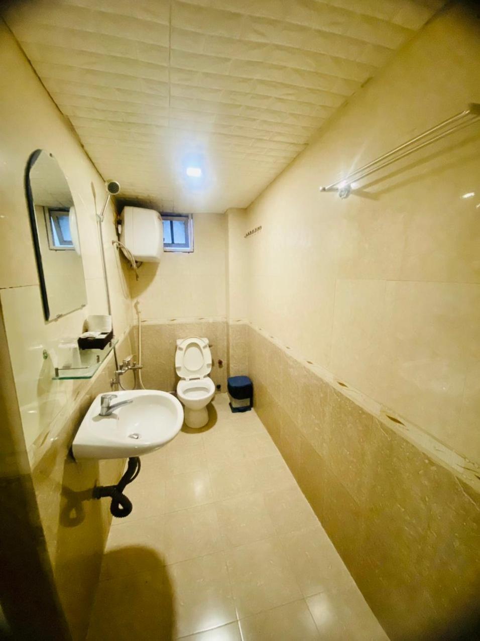 Oyo 1196 Le Vu Hotel 달랏 외부 사진