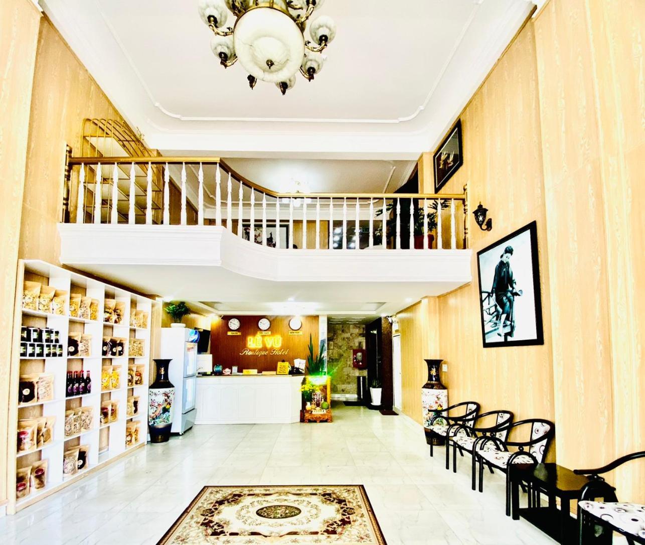 Oyo 1196 Le Vu Hotel 달랏 외부 사진