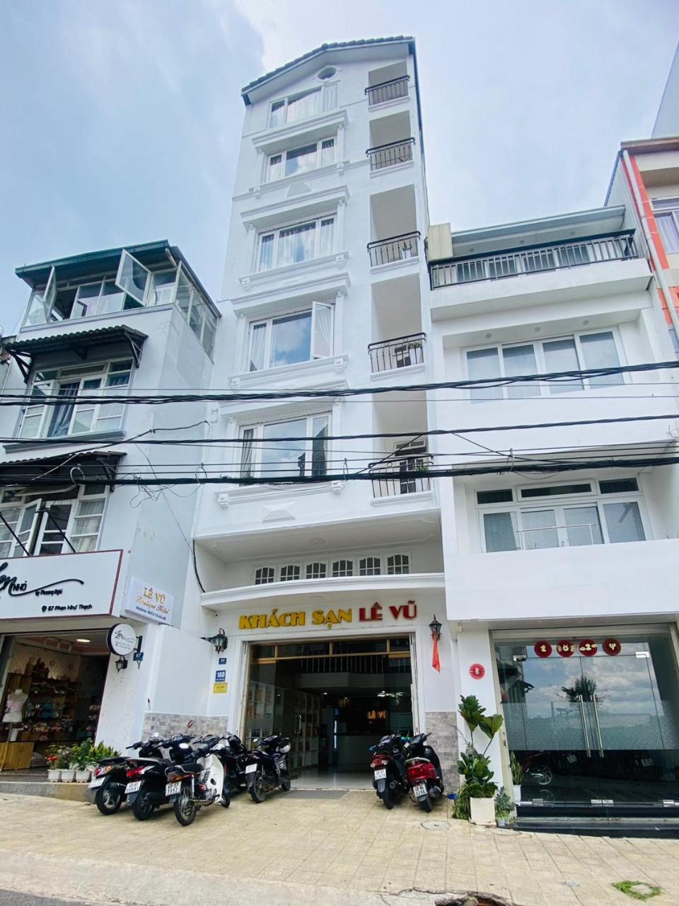 Oyo 1196 Le Vu Hotel 달랏 외부 사진
